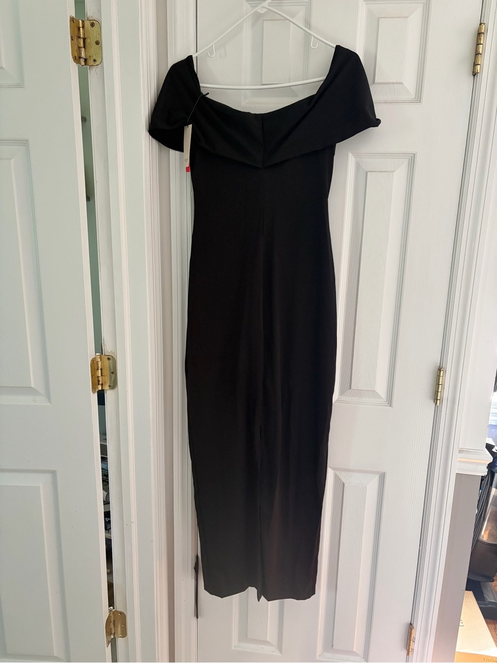 Popilush shaping off the shoulder/one shoulder black evening dress.